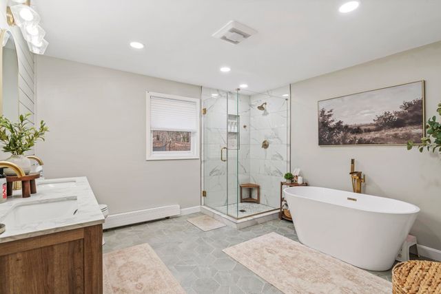 20 Towle Road, Epping, NH 03042