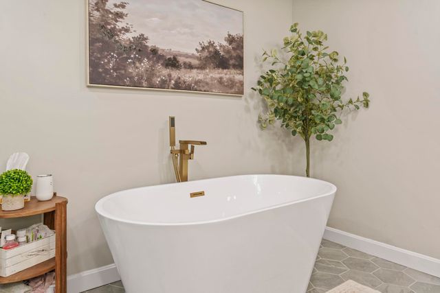 20 Towle Road, Epping, NH 03042