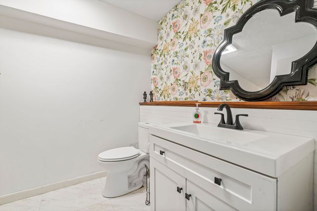 20 Towle Road, Epping, NH 03042