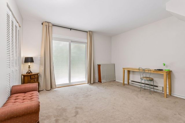 17587 Pond Circle, Eden Prairie, MN 55346