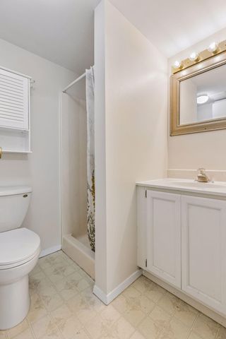 17587 Pond Circle, Eden Prairie, MN 55346