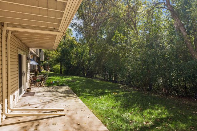 17587 Pond Circle, Eden Prairie, MN 55346