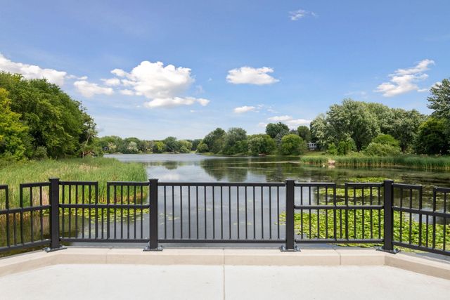 17587 Pond Circle, Eden Prairie, MN 55346