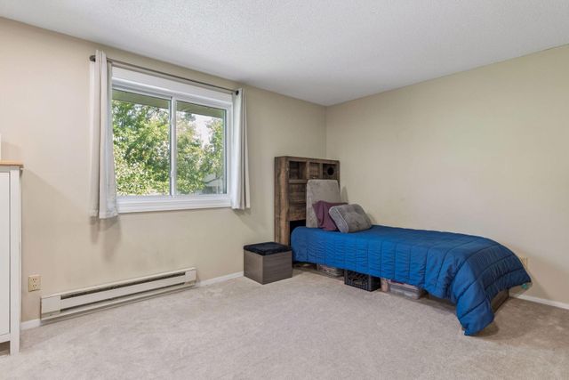 17587 Pond Circle, Eden Prairie, MN 55346