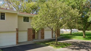 17587 Pond Circle, Eden Prairie, MN 55346