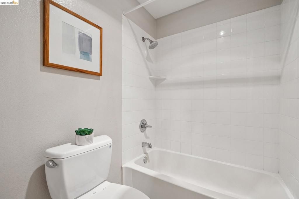 Image 21 of property listing at 96 Bayside Ct, Richmond, CA 94804