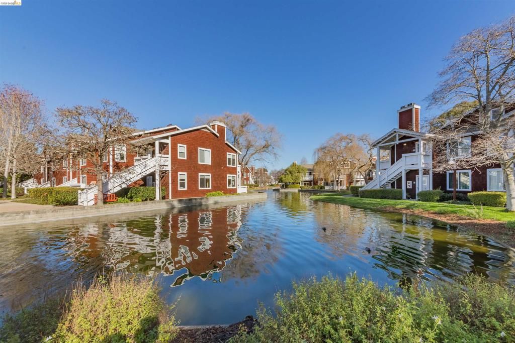 Image 39 of property listing at 96 Bayside Ct, Richmond, CA 94804