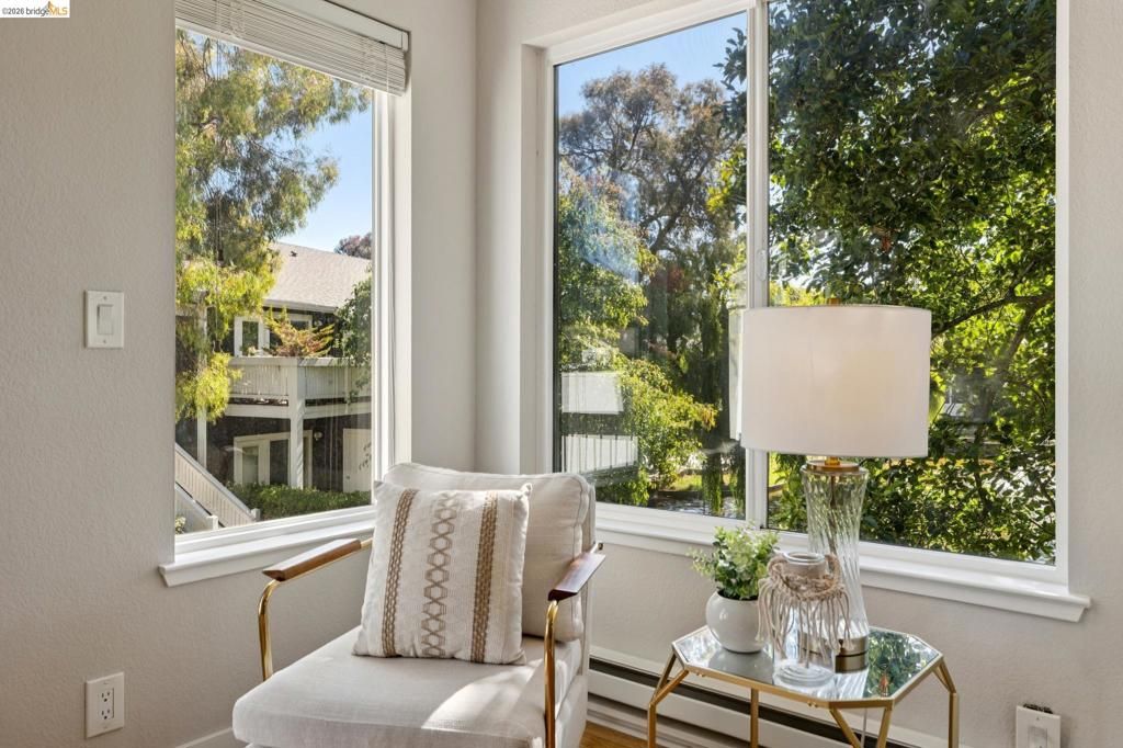 Image 6 of property listing at 96 Bayside Ct, Richmond, CA 94804