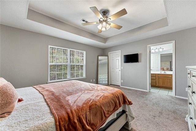 10 W Crook Lane, Bella Vista, AR 72714