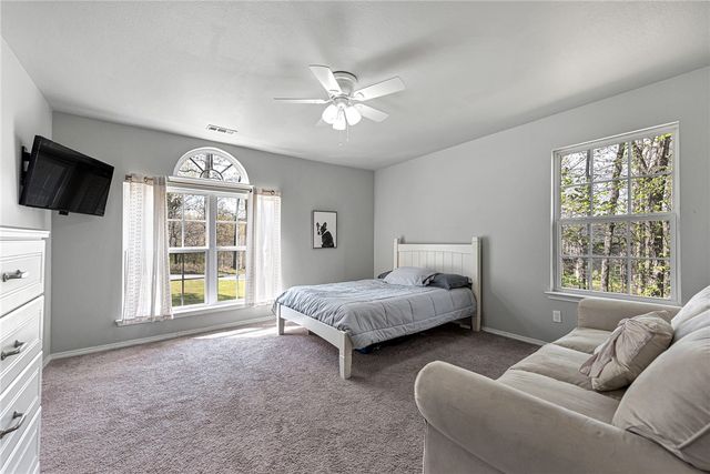 10 W Crook Lane, Bella Vista, AR 72714