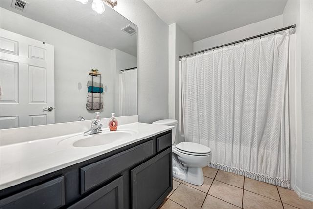 10 W Crook Lane, Bella Vista, AR 72714