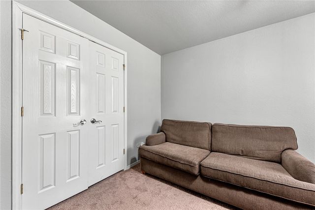 10 W Crook Lane, Bella Vista, AR 72714