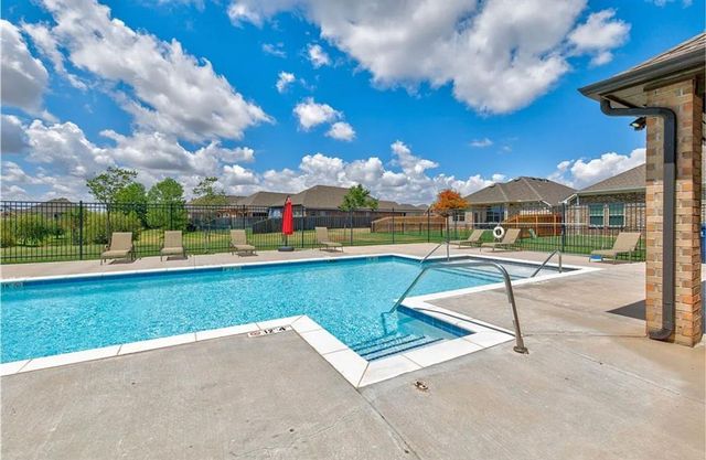 2400 NW 179th Terrace, Edmond, OK 73012