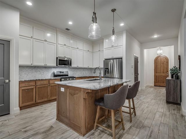 2400 NW 179th Terrace, Edmond, OK 73012