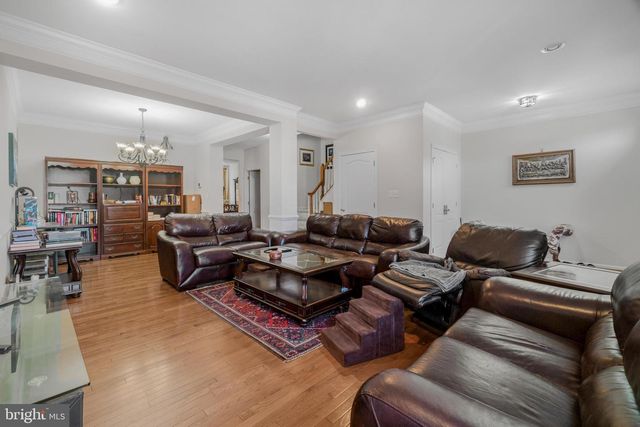 43729 STOKE CHAPEL TER, Ashburn, VA 20148