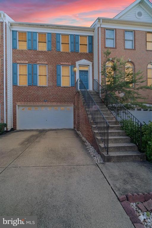 43729 STOKE CHAPEL TER, Ashburn, VA 20148