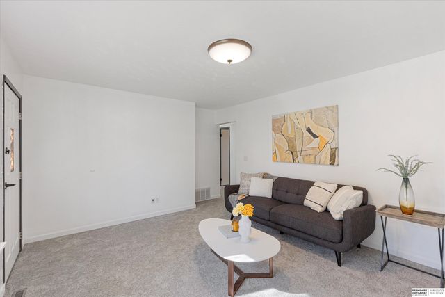 7324 Frederick Avenue, La Vista, NE 68128