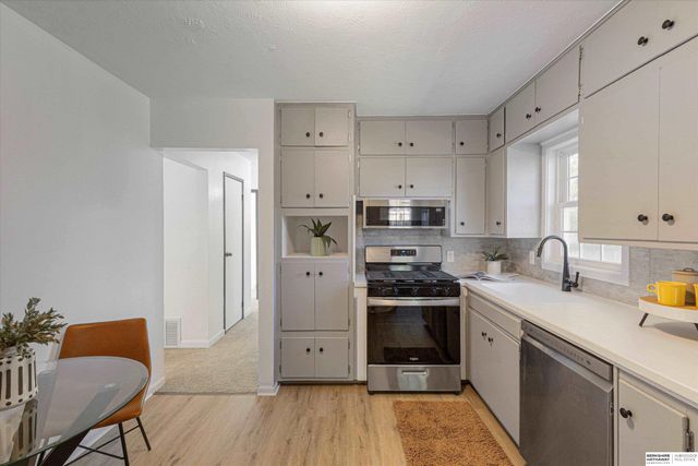 7324 Frederick Avenue, La Vista, NE 68128