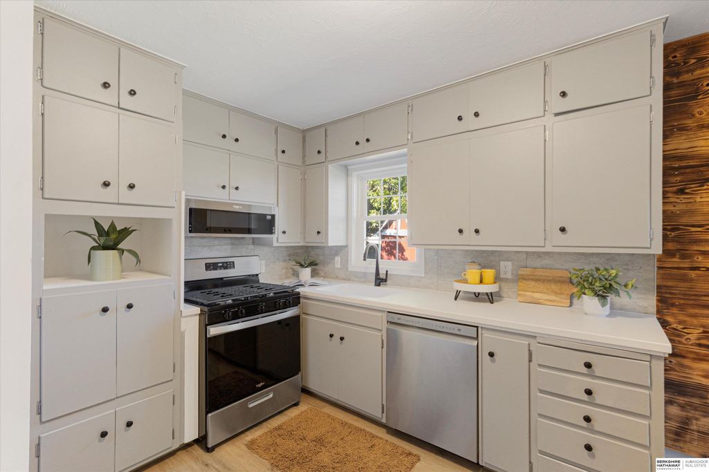 7324 Frederick Avenue, La Vista, NE 68128