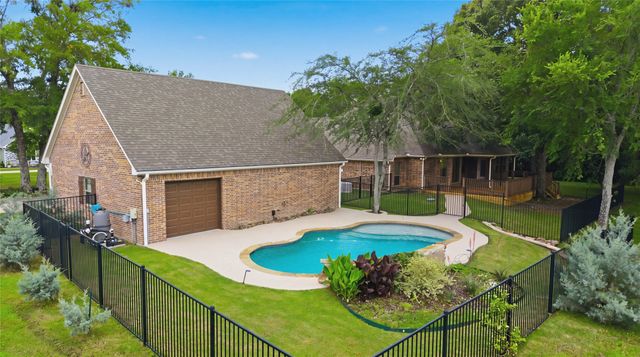 271 Private Road 5943, Yantis, TX 75497