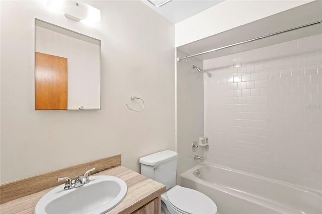 5000 DOVER CIRCLE, Orlando, FL 32807