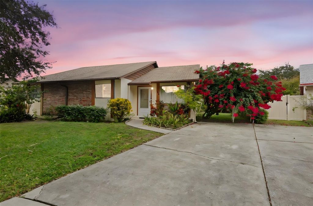 5000 DOVER CIRCLE, Orlando, FL 32807