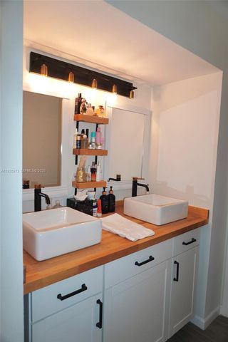 541 NW 98th Ave, Plantation, FL 33324