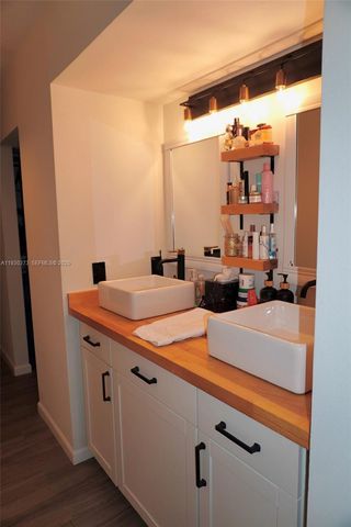 541 NW 98th Ave, Plantation, FL 33324