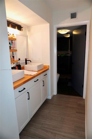 541 NW 98th Ave, Plantation, FL 33324