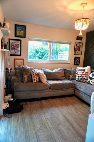 541 NW 98th Ave, Plantation, FL 33324