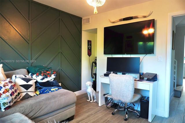 541 NW 98th Ave, Plantation, FL 33324