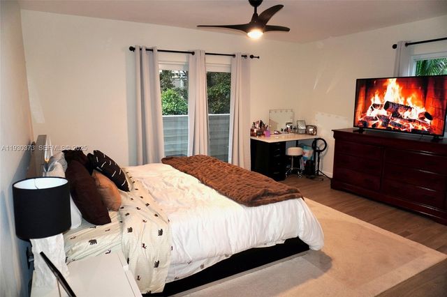 541 NW 98th Ave, Plantation, FL 33324