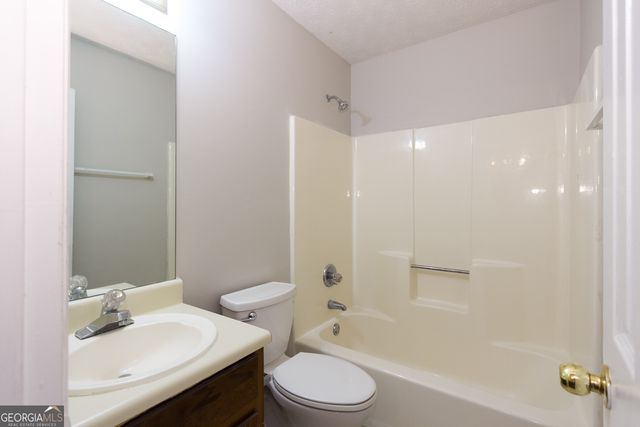 141 Brownsmill Drive, Grayson, GA 30017