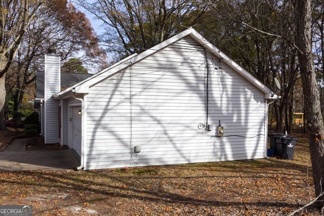 141 Brownsmill Drive, Grayson, GA 30017