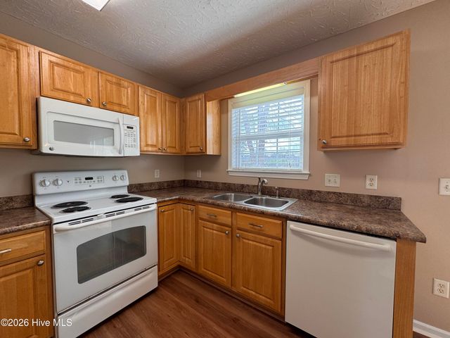 9497 Huckabee Drive NE, Leland, NC 28451