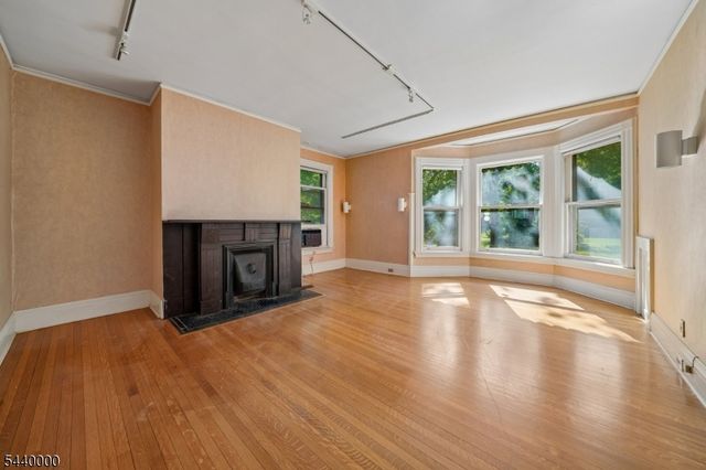 279 Scotland Rd, South Orange Village Twp., NJ 07079