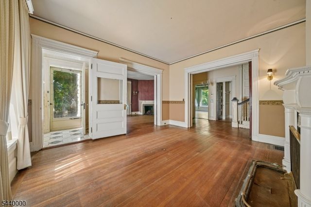 279 Scotland Rd, South Orange Village Twp., NJ 07079