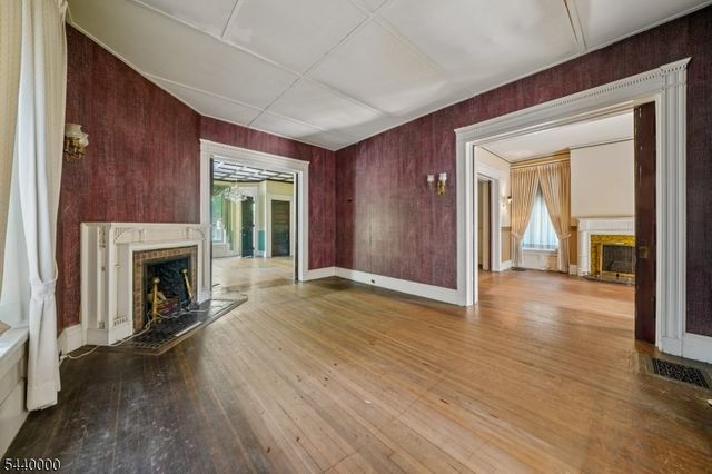279 Scotland Rd, South Orange Village Twp., NJ 07079