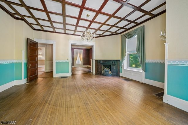 279 Scotland Rd, South Orange Village Twp., NJ 07079