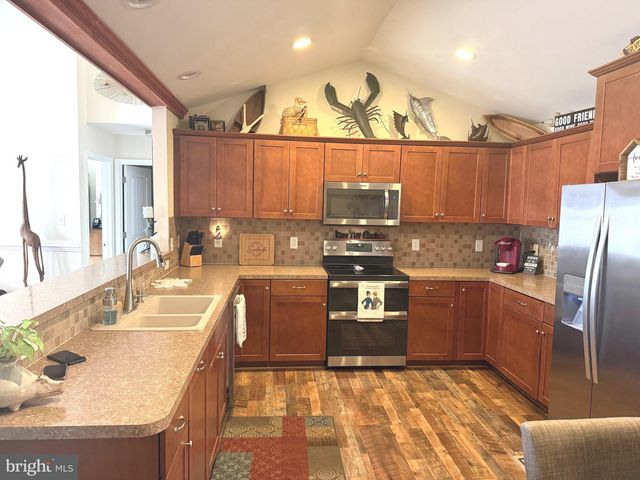 1157 GRANNY SMITH RD, Linden, VA 22642