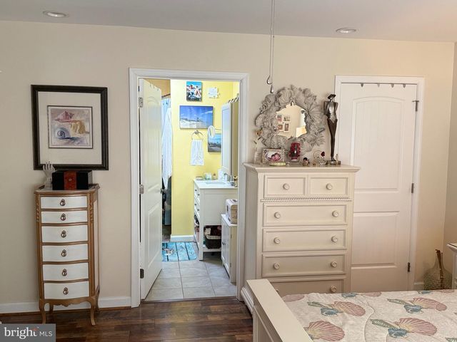 1157 GRANNY SMITH RD, Linden, VA 22642