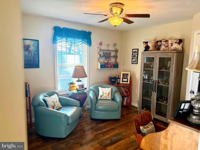 1157 GRANNY SMITH RD, Linden, VA 22642