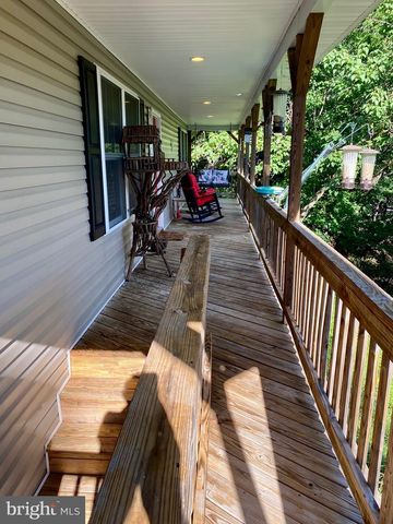 1157 GRANNY SMITH RD, Linden, VA 22642