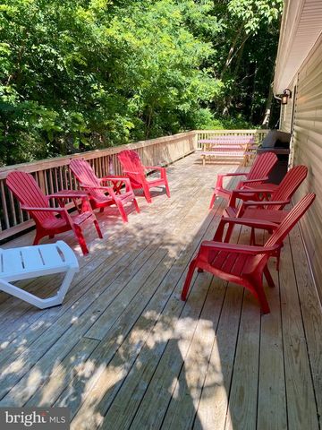 1157 GRANNY SMITH RD, Linden, VA 22642