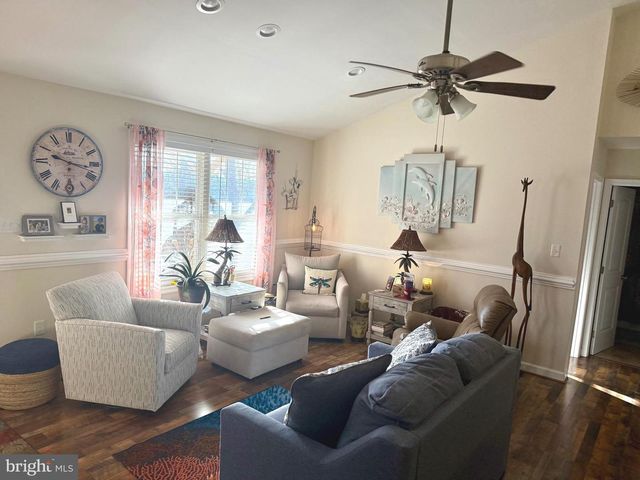 1157 GRANNY SMITH RD, Linden, VA 22642