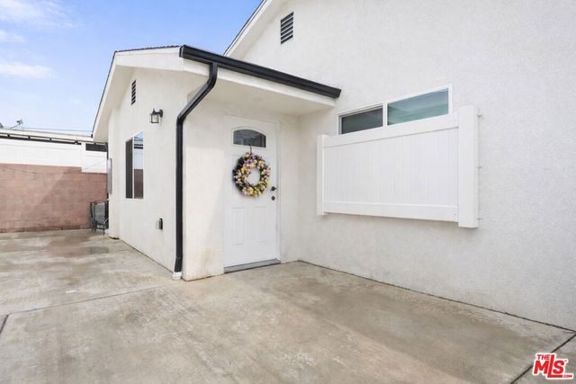 10554 Lanark Street, Sun Valley, CA 91352