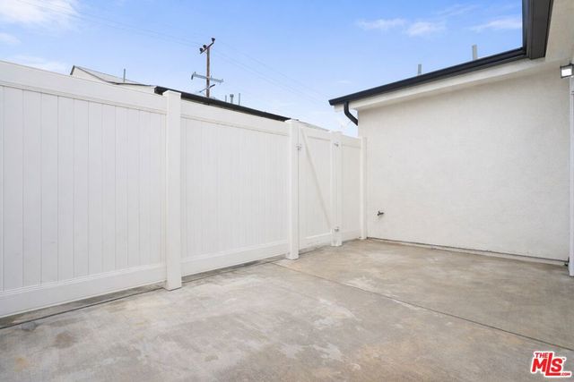 10554 Lanark Street, Sun Valley, CA 91352