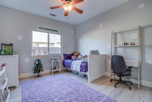 4105 Winter Green Court, Redding, CA 96001