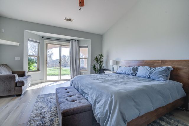 4105 Winter Green Court, Redding, CA 96001