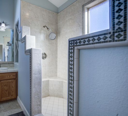 4105 Winter Green Court, Redding, CA 96001